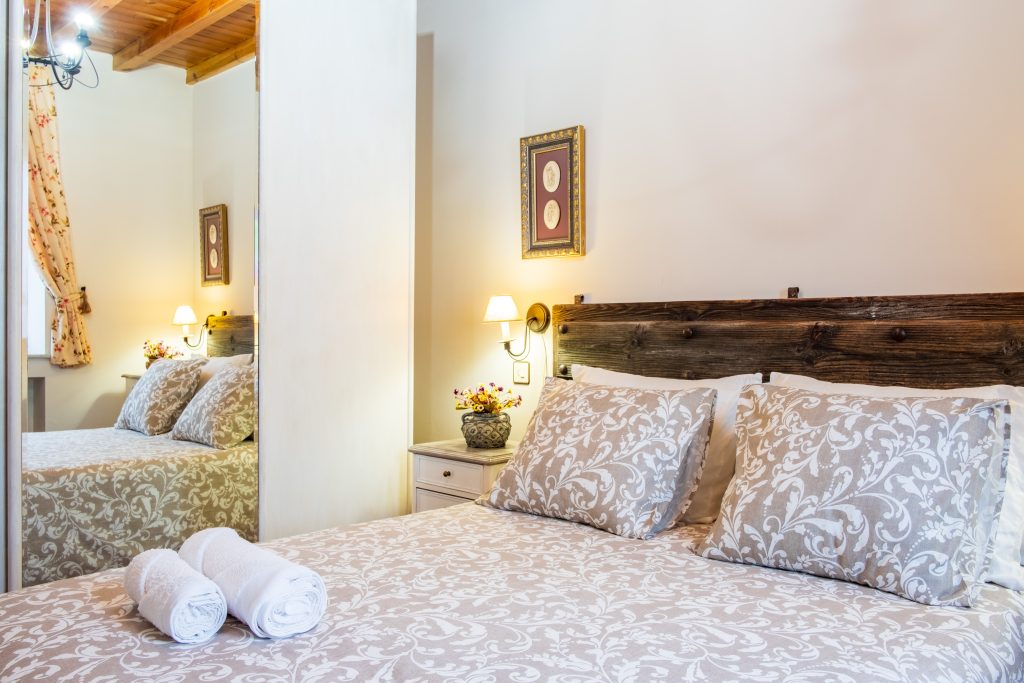 Dormitorio de matrimonio en Casa Rural Obdulia.